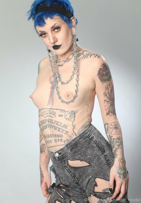 quad awful model hot image