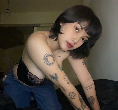 twoddddkid model pretty pics