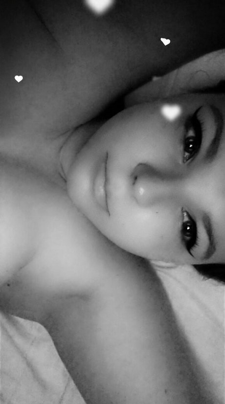 everything bunnyyy top model images