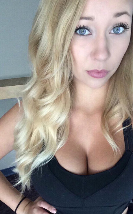 Kelsey Baile art star photos