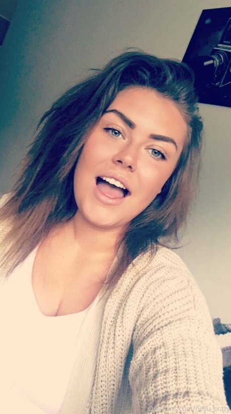 nellu crazy art star archive