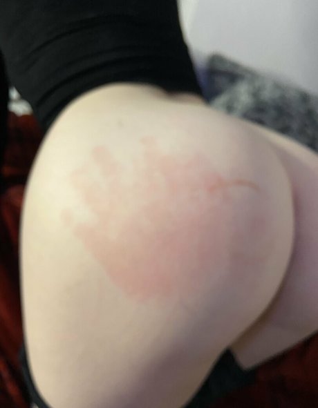 nicolelow94 sexy pornstar picture