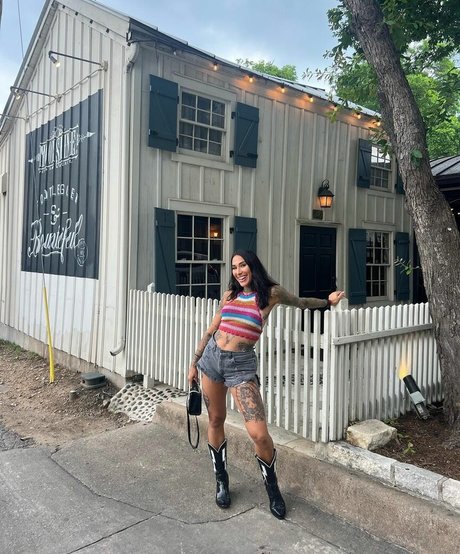 Babymommafit nudes model photo