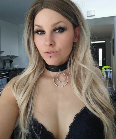 VMissyB model nudes pictures