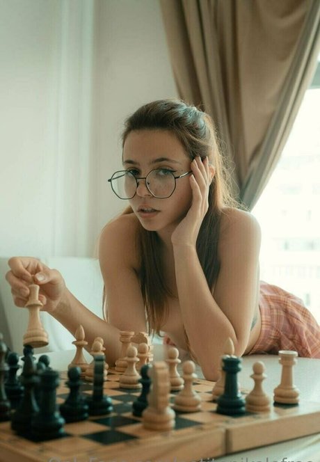 petitenikolefree perfect model pic