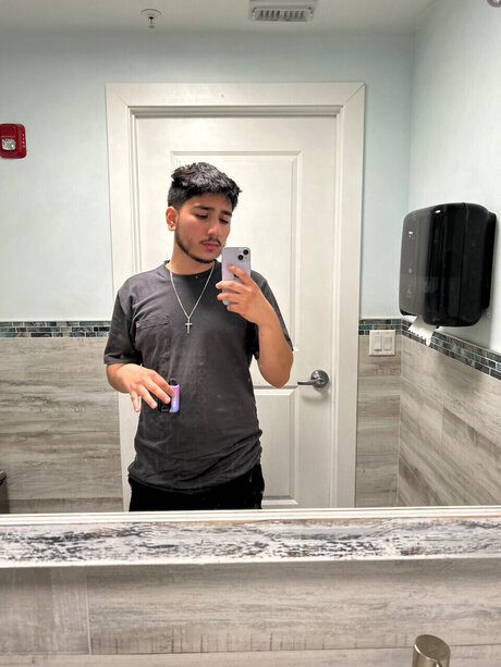 Vicente02 model perfect images