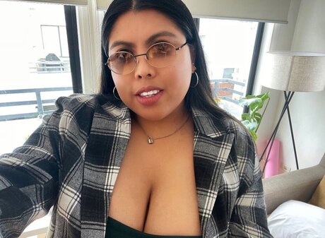 Sunshine Tongue pornographic actress pics