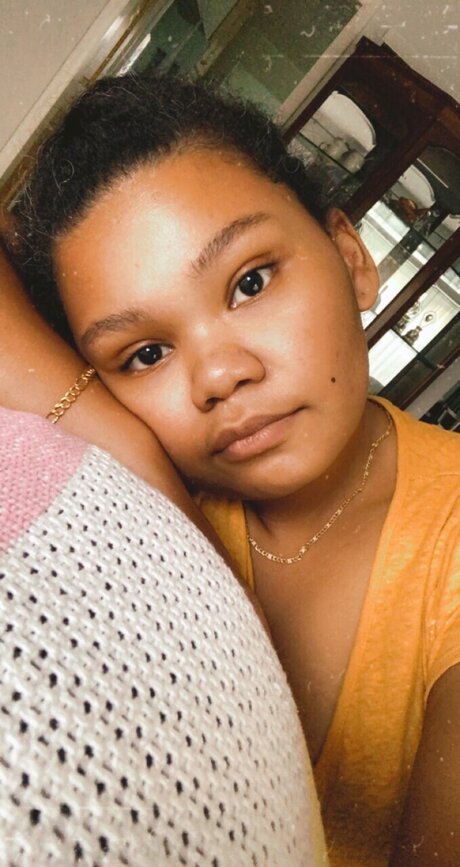 BigBlondeCurls exclusive pornstar photo