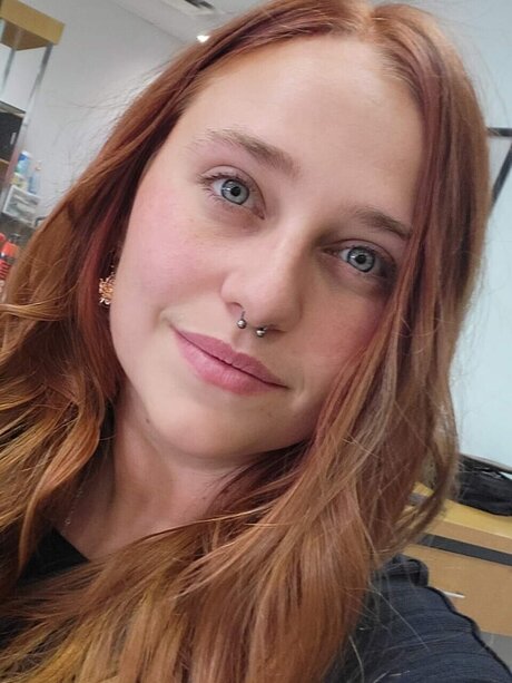 BigBootyB25 nude actress galleries