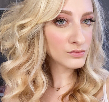 Celesta Roelandt star pretty photo