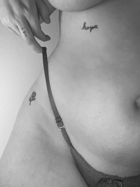 Elenya naked actress photos