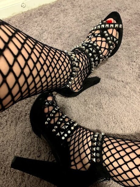 Carmilla Moon hd model pics