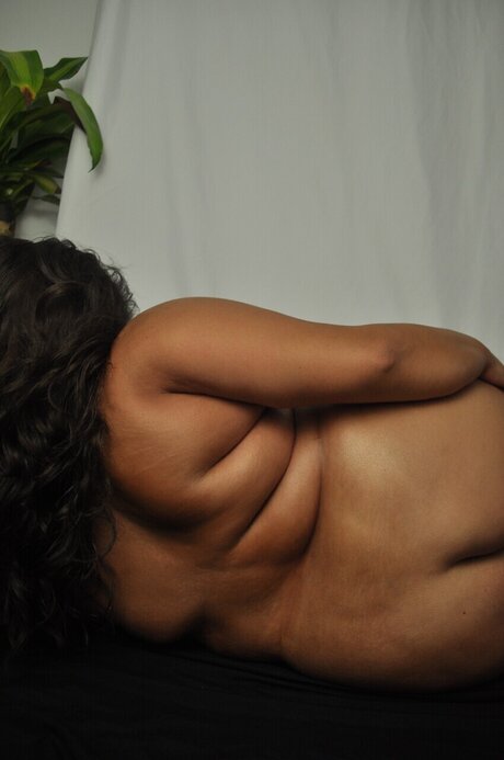 CubanSpice model erotic pic