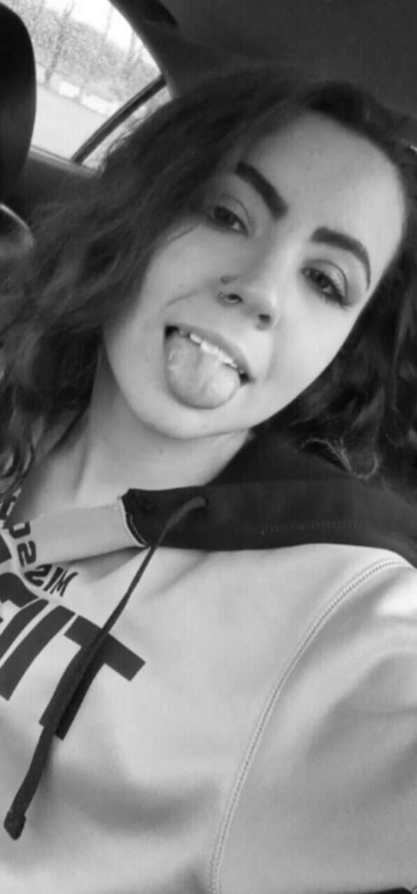 DistortedLilly_ pornstar high quality galleries