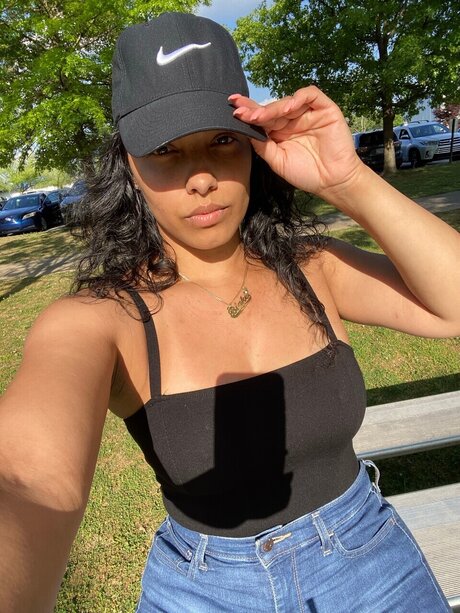 DINDIN exclusive actress picture