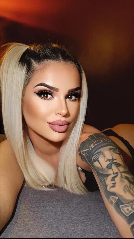 BabyCleo star porn galleries