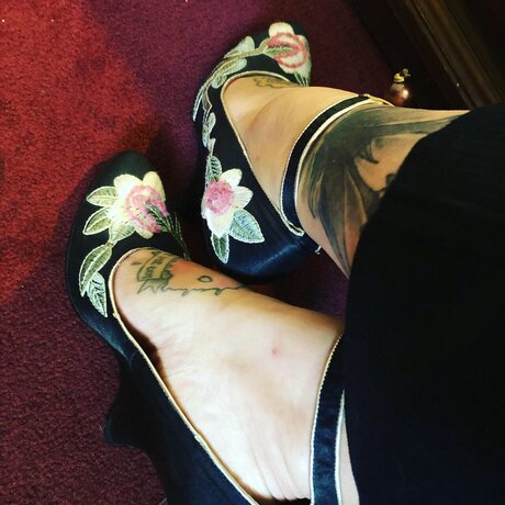 GretaX star sexy img