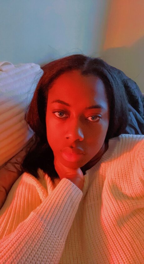 Ninasss top model image