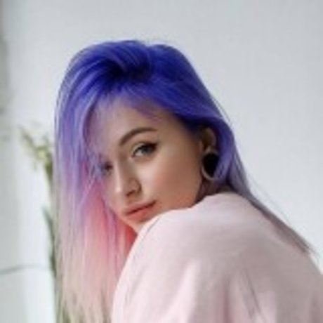 Leah Meow model best pictures