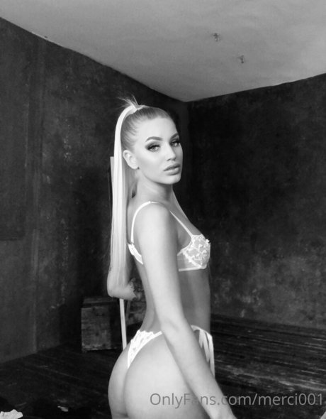 Balazs Mercedesz sexy model gallery