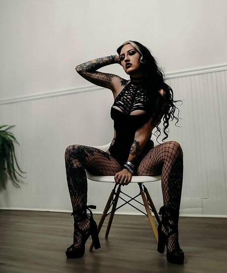 PippiGothStocking pretty pornstar archive