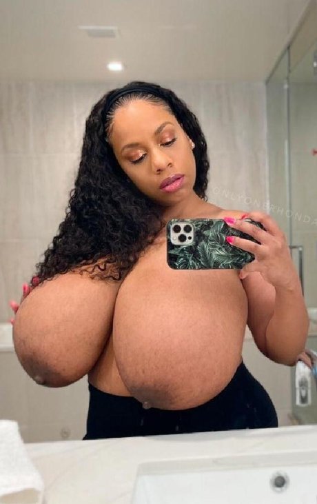 Only One Rhonda erotic model image