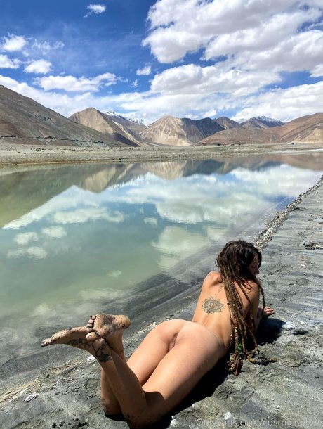 lesbian fingering onlyfans beautiful nude gallery