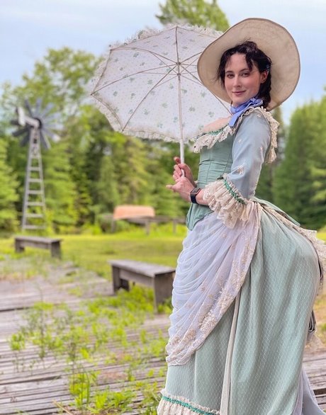 Isla David nude star photo