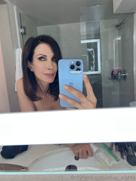 Shay Sights pornstar naked img