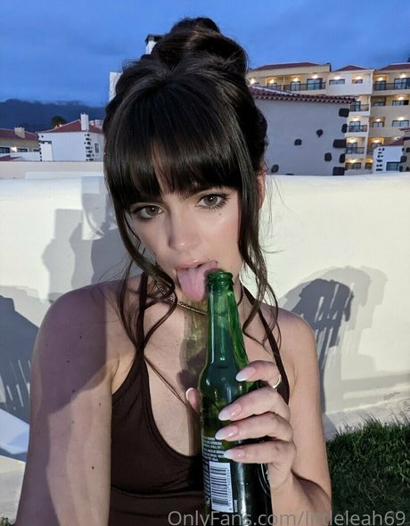 LITTLE LEAH pornstar adult img