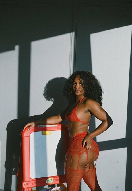 Saleema Mansur sex actress img