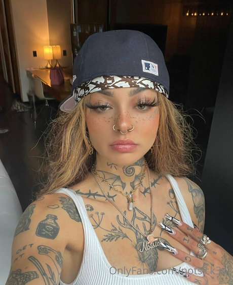 Notsick3_ pornstar erotic image