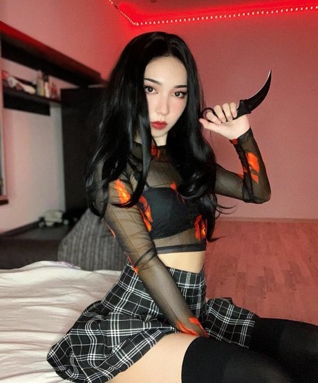 Ninja Vi star erotic image