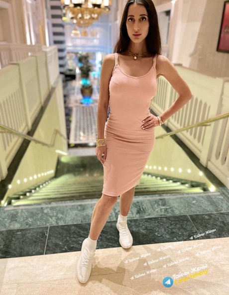 Sweet Buttocks star perfect pictures