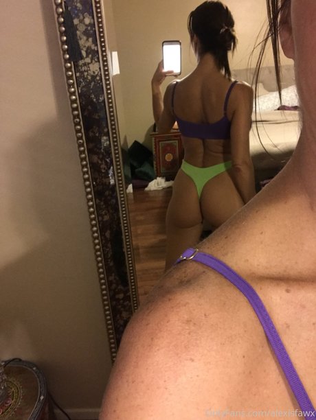 Alexis Fawx art model image