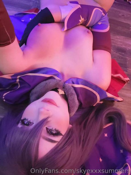 Skye Summers xxx model photos