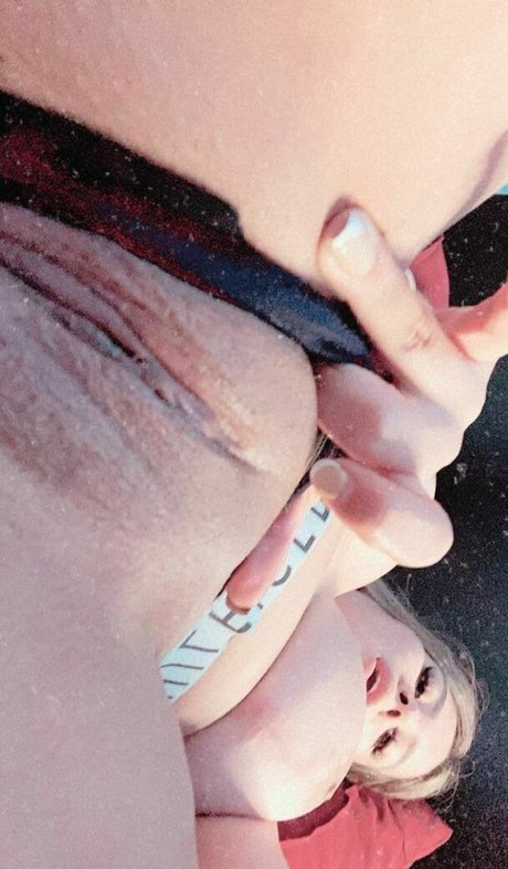 Desiree Gonzalez high quality model pic