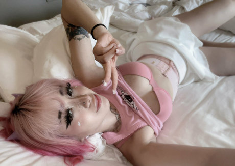 Ashounch pretty model image