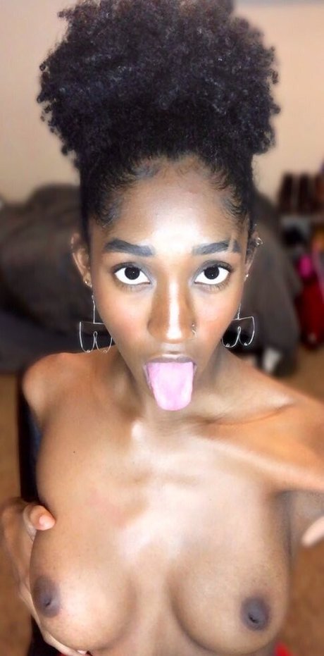 Kora Elle model best pics