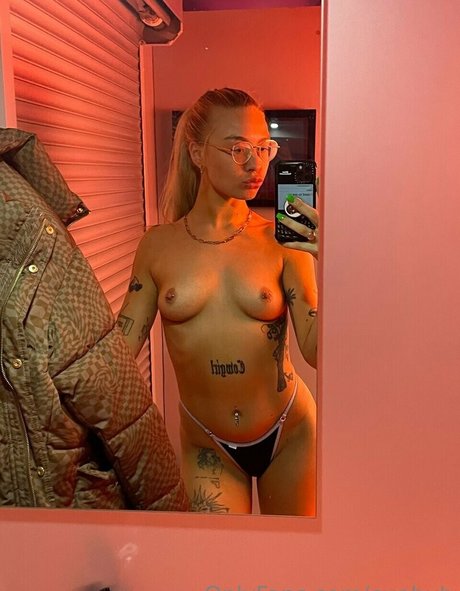 blogger onlyfans free image