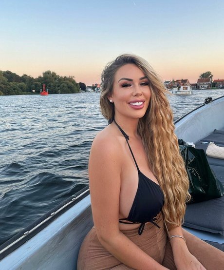 Lisa Amber adult star archive