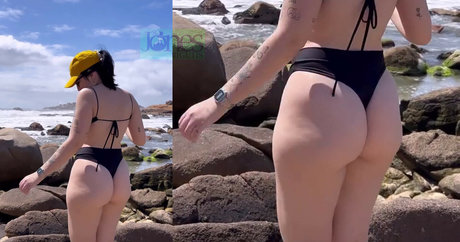 Bella Sant ASMR art model pics