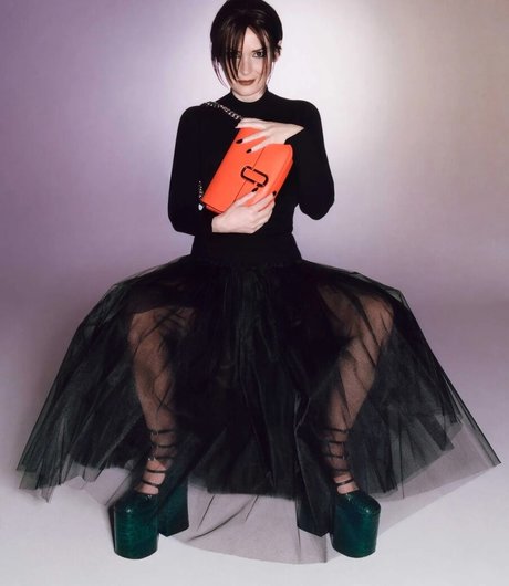 Winona Ryder free model pictures