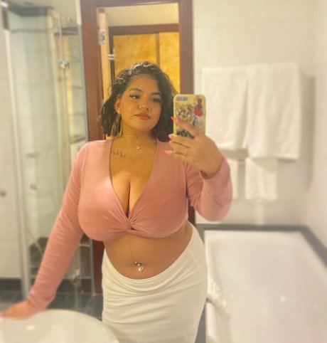 Boa Hancock hot star pics