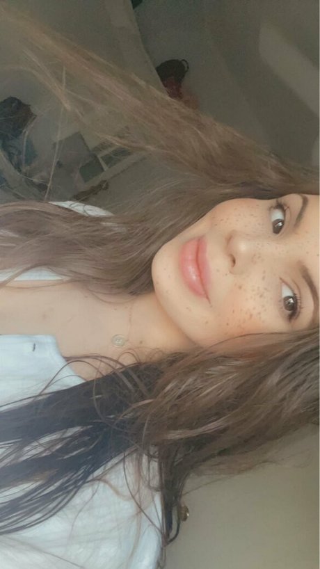 bigbuttbambii model nude pictures