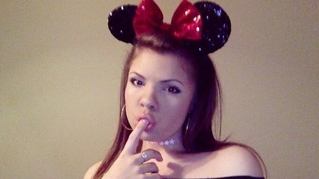 bigbuttbambii model xxx img