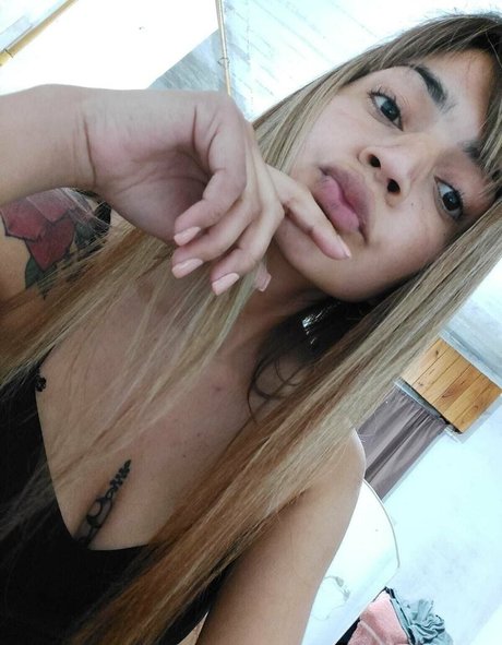 brunettesexyy high quality model images