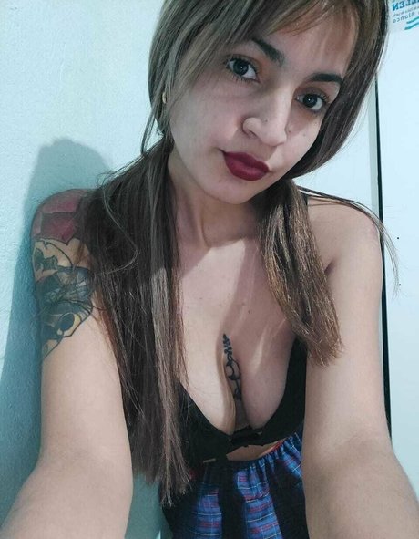 brunettesexyy nude actress pictures