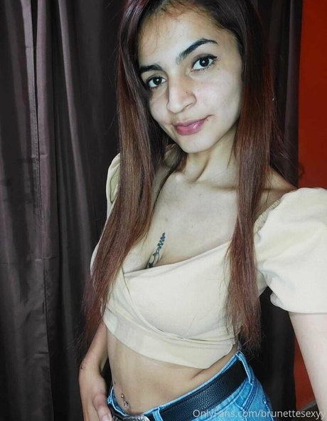 brunettesexyy pretty pornstar picture