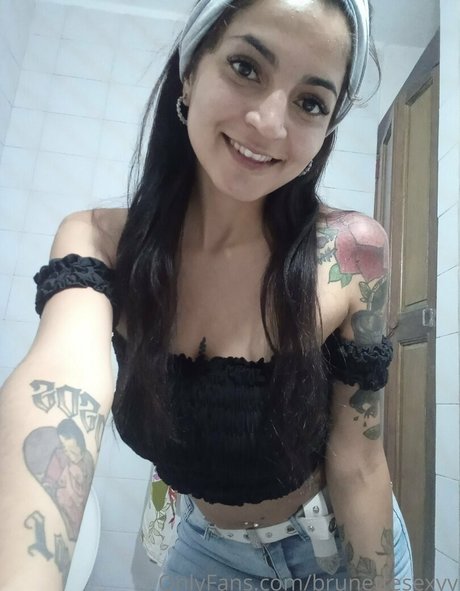 brunettesexyy star hot gallery